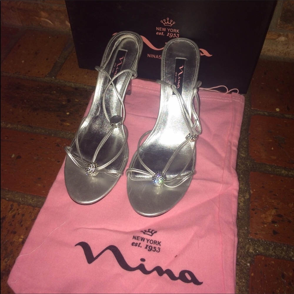 Nina Silver Wedges